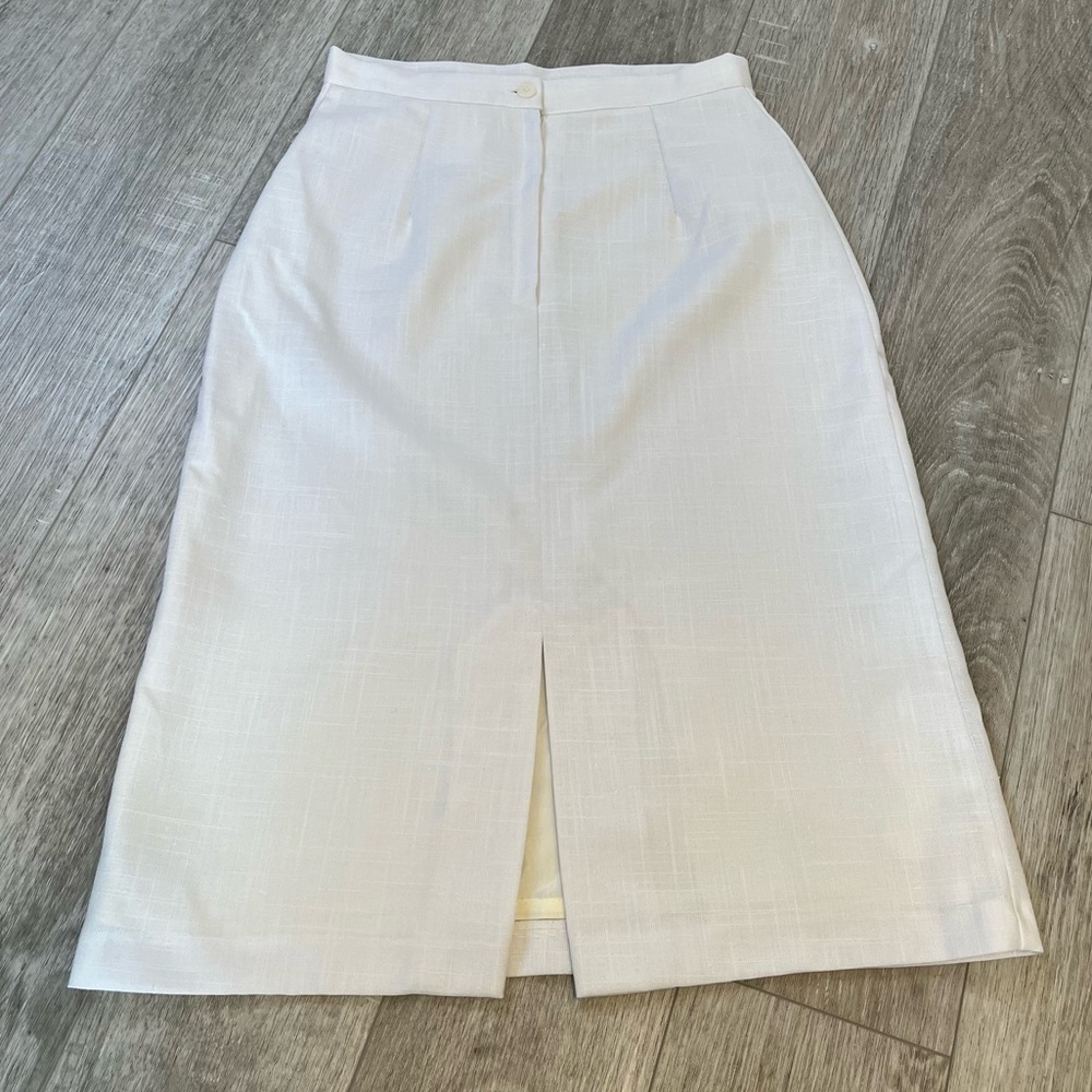 ❌SOLD❌ VINTAGE White Midi Pencil Skirt, Size 2-4 - Picture 5 of 11
